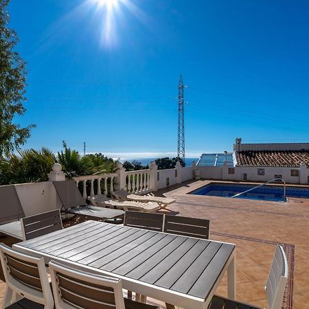 Villa Isabel Private Pool Casasol 内尔哈 外观 照片