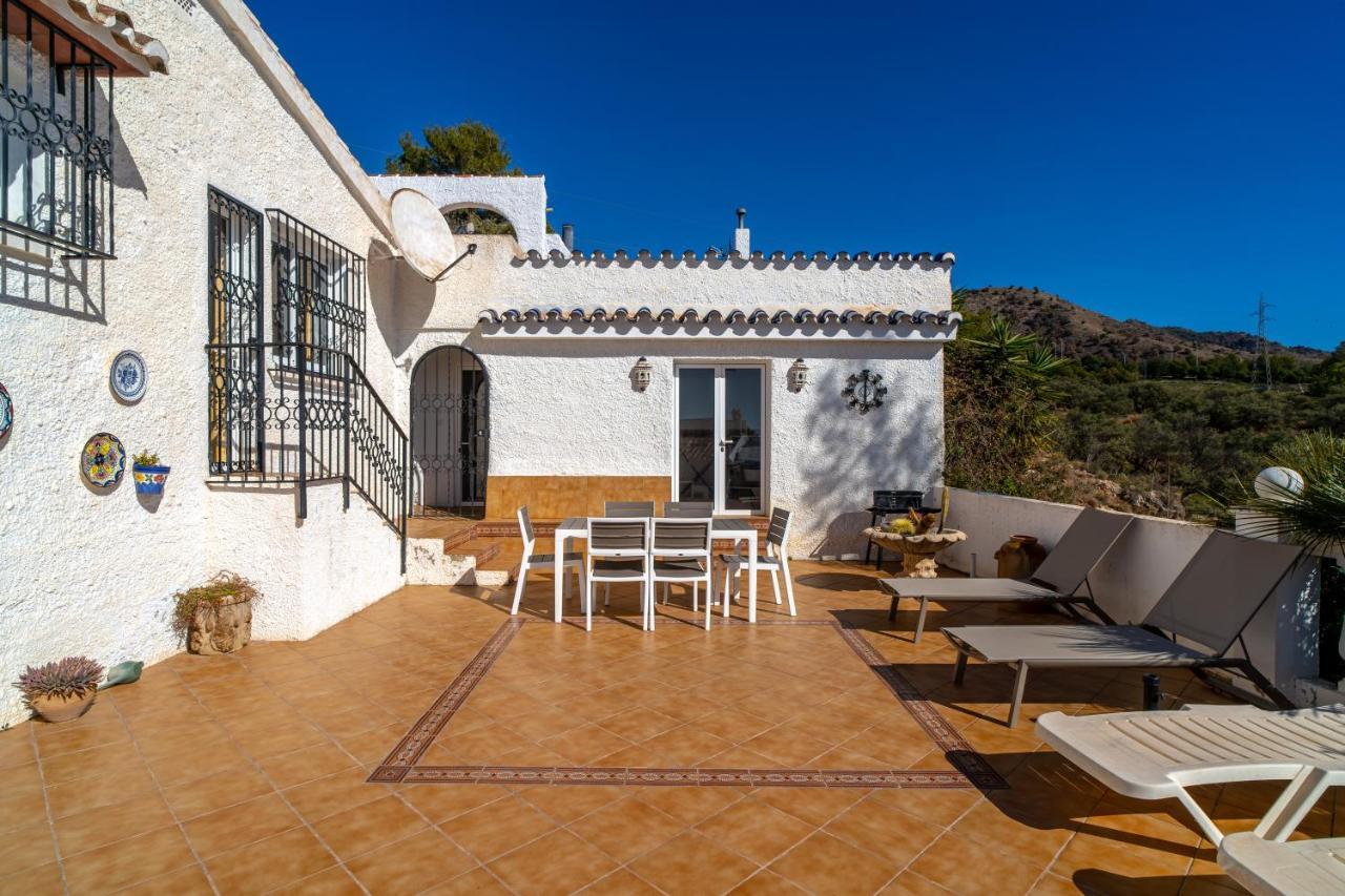 Villa Isabel Private Pool Casasol 内尔哈 外观 照片
