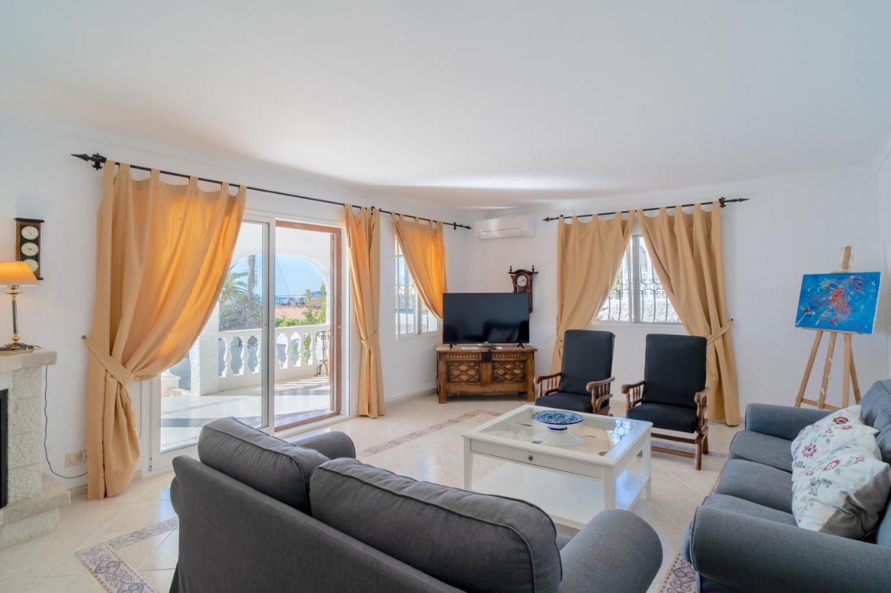 Villa Isabel Private Pool Casasol 内尔哈 外观 照片