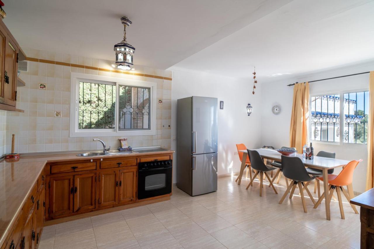 Villa Isabel Private Pool Casasol 内尔哈 外观 照片
